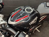 TRIUMPH STREET TRIPLE 765