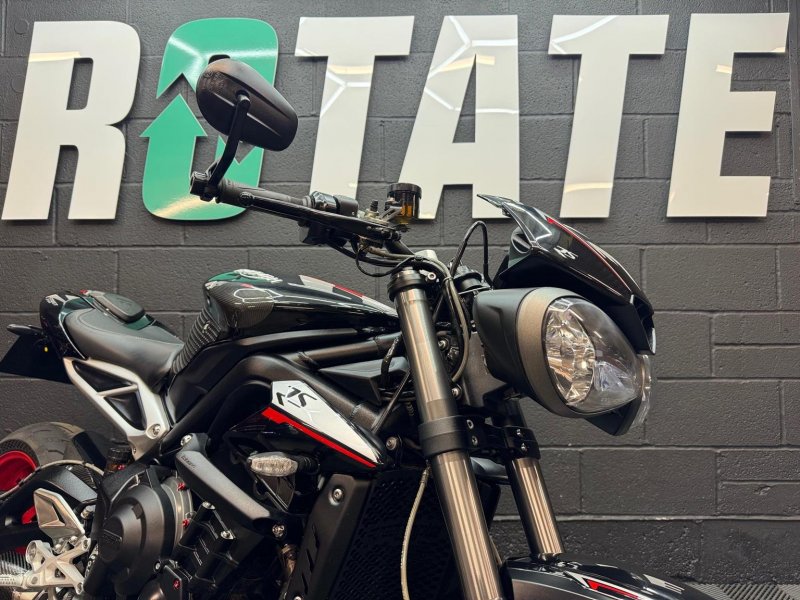 TRIUMPH STREET TRIPLE 765