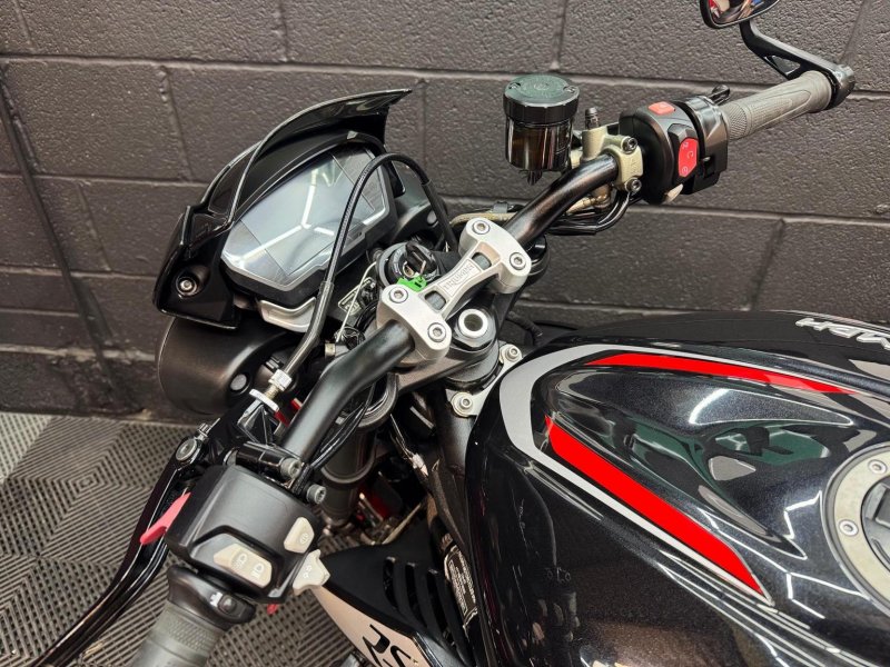 TRIUMPH STREET TRIPLE 765