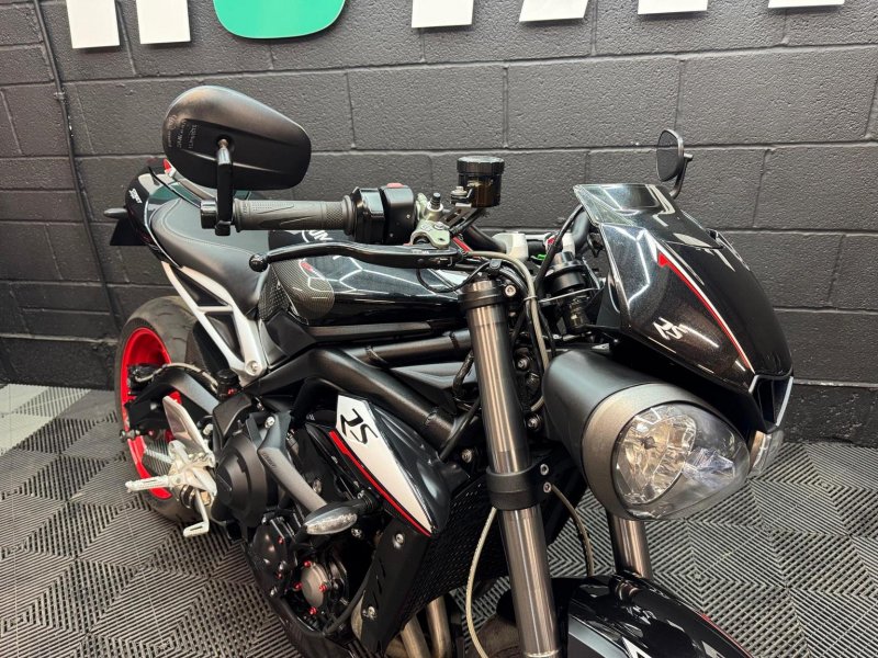 TRIUMPH STREET TRIPLE 765