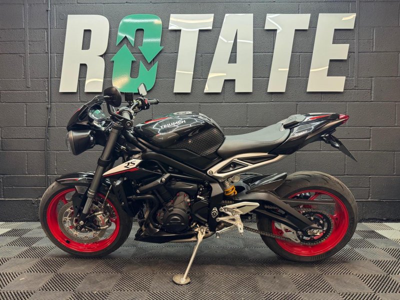 TRIUMPH STREET TRIPLE 765