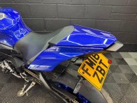 YAMAHA R1