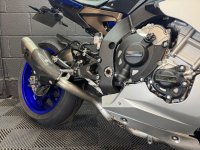 YAMAHA R1