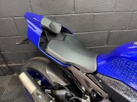 YAMAHA R1