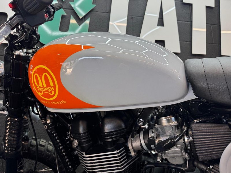 TRIUMPH Scrambler