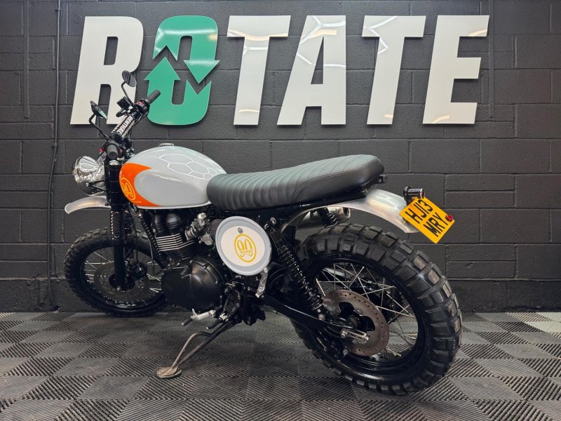 TRIUMPH Scrambler