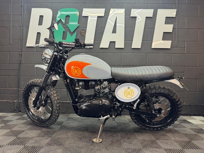 TRIUMPH Scrambler