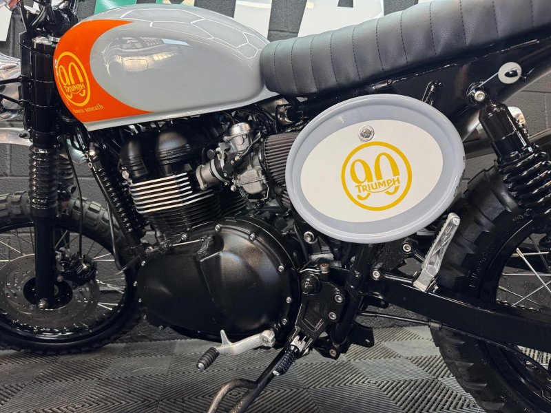 TRIUMPH Scrambler