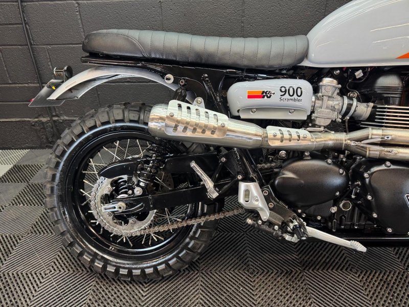 TRIUMPH Scrambler