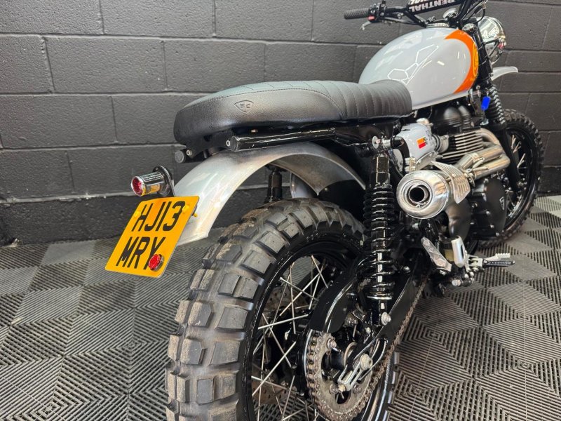 TRIUMPH Scrambler