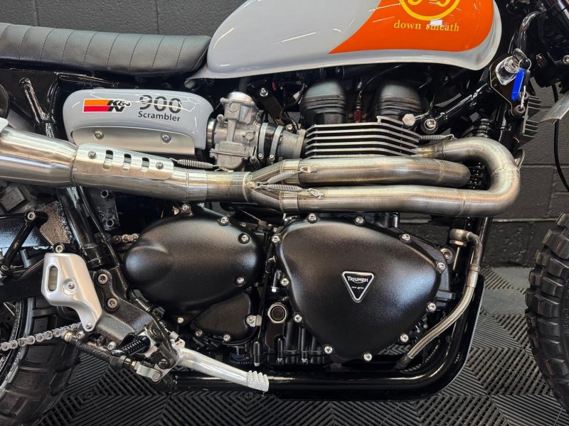 TRIUMPH Scrambler