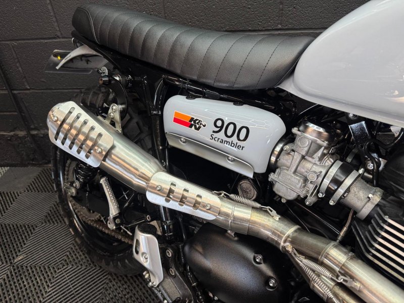TRIUMPH Scrambler