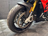 APRILIA Tuono 1100 V4