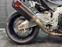 APRILIA Tuono 1100 V4