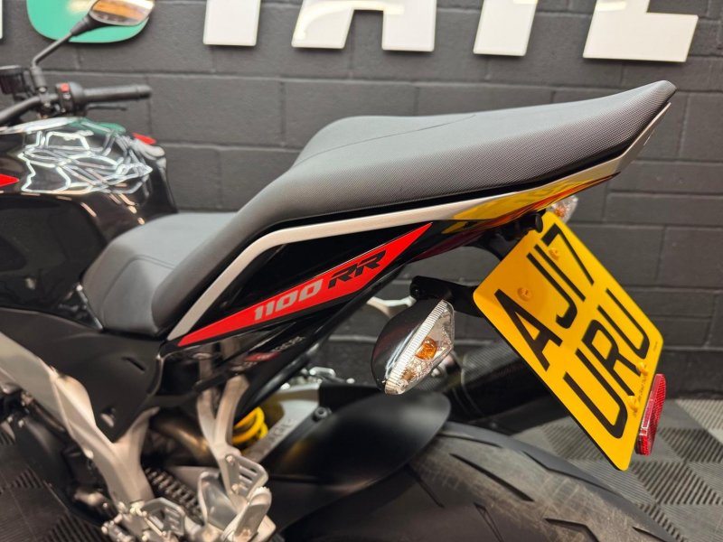 APRILIA Tuono 1100 V4