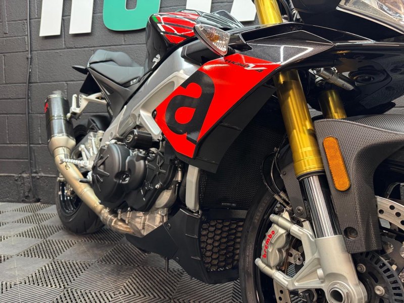 APRILIA Tuono 1100 V4