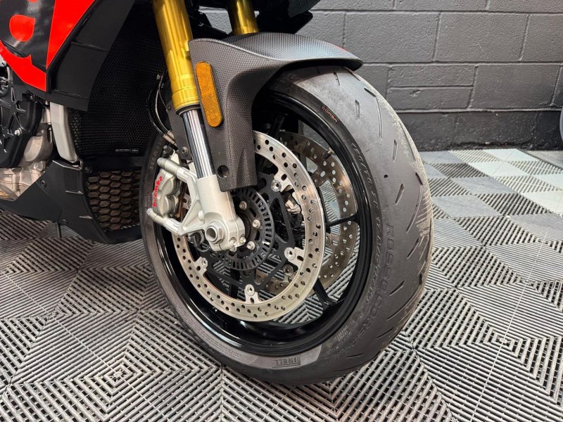 APRILIA Tuono 1100 V4