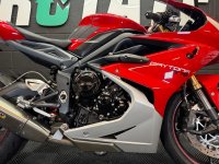 TRIUMPH DAYTONA 675