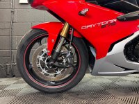 TRIUMPH DAYTONA 675