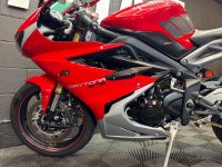 TRIUMPH DAYTONA 675
