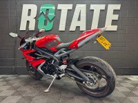 TRIUMPH DAYTONA 675