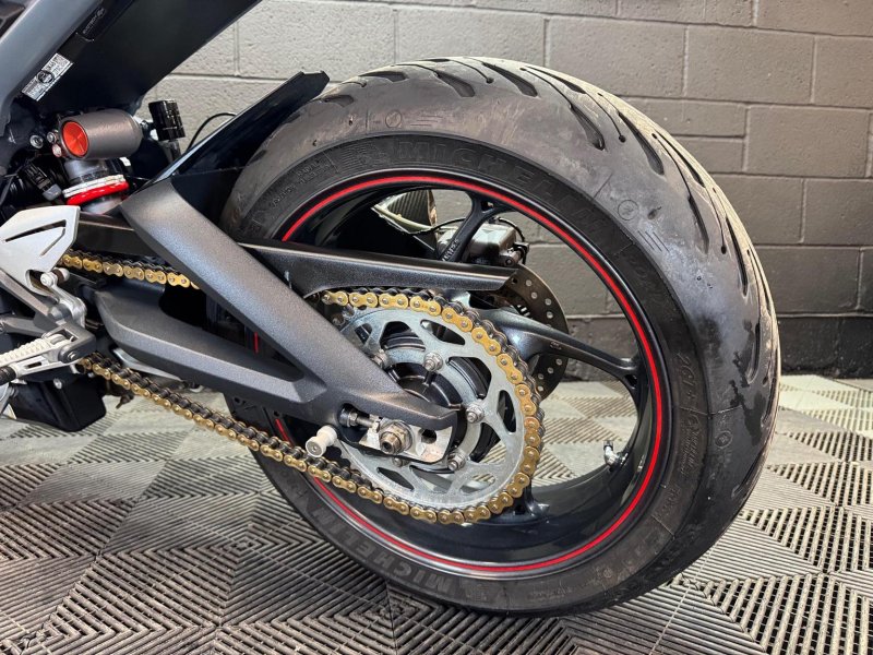 TRIUMPH DAYTONA 675
