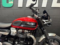TRIUMPH SPEED TWIN