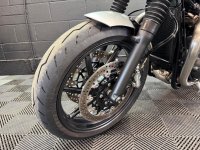 TRIUMPH SPEED TWIN