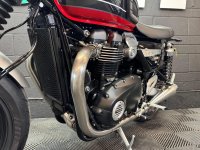 TRIUMPH SPEED TWIN