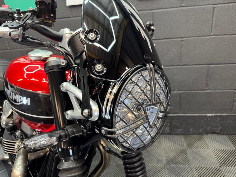 TRIUMPH SPEED TWIN