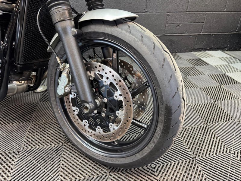TRIUMPH SPEED TWIN