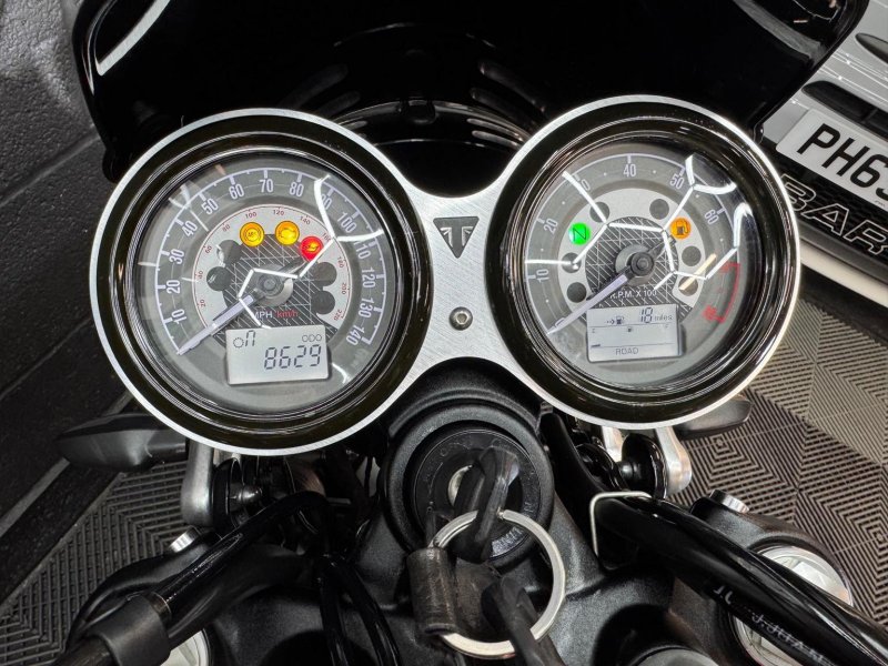 TRIUMPH SPEED TWIN