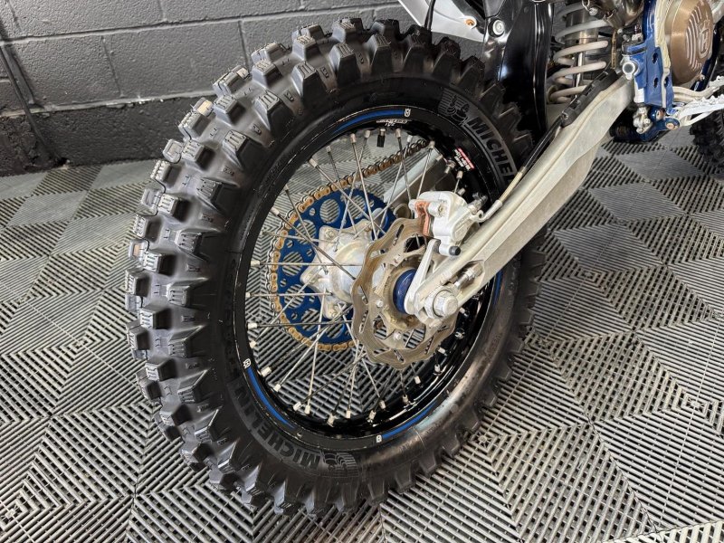HUSQVARNA FE