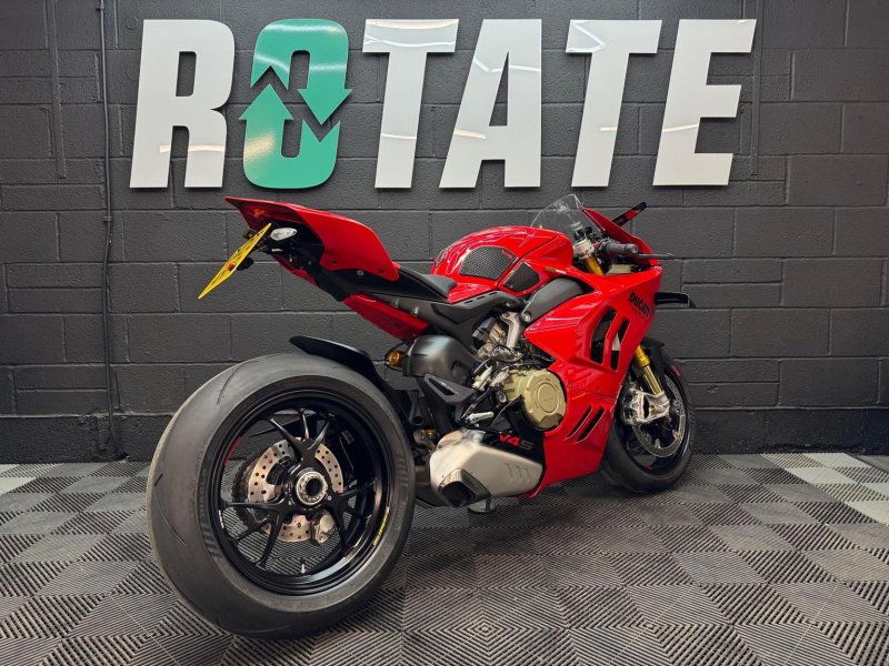 DUCATI PANIGALE V4S