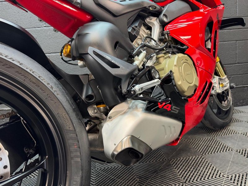 DUCATI PANIGALE V4S