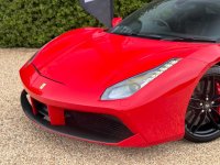 FERRARI 488