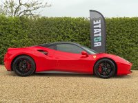 FERRARI 488