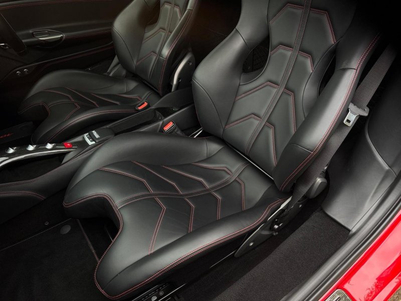 FERRARI 488