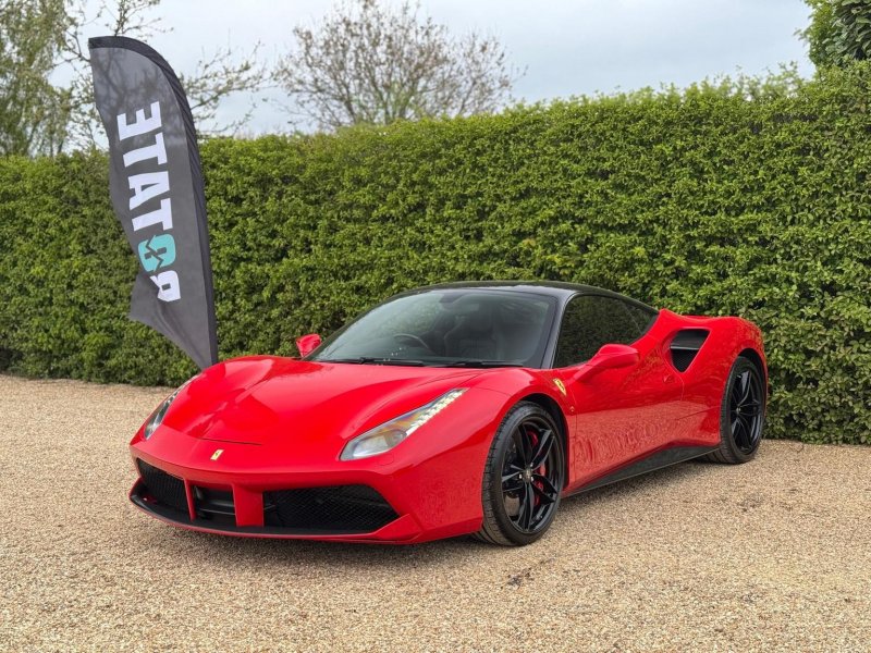 FERRARI 488