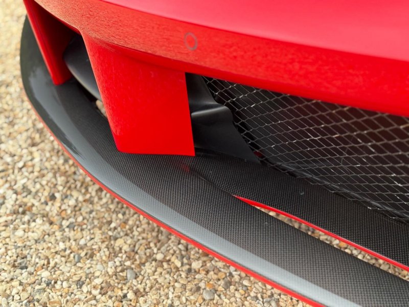 FERRARI 488
