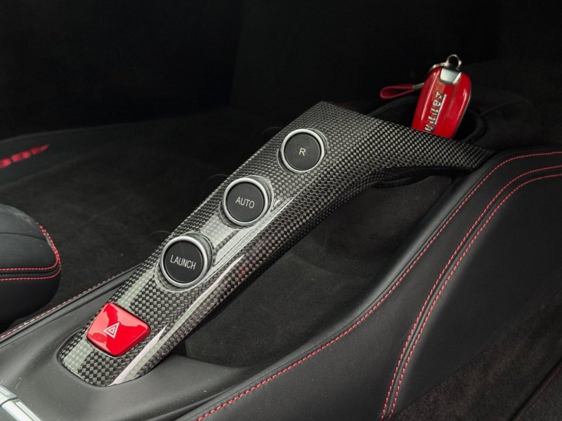 FERRARI 488