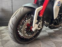 MV AGUSTA BRUTALE 800