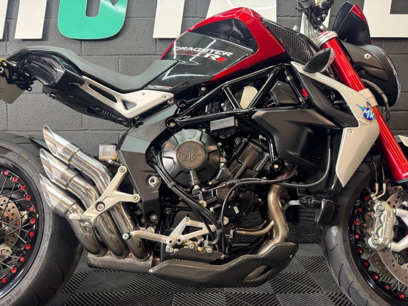 MV AGUSTA BRUTALE 800