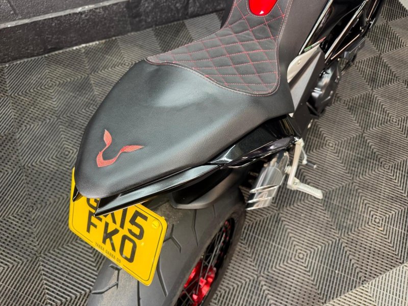 MV AGUSTA BRUTALE 800