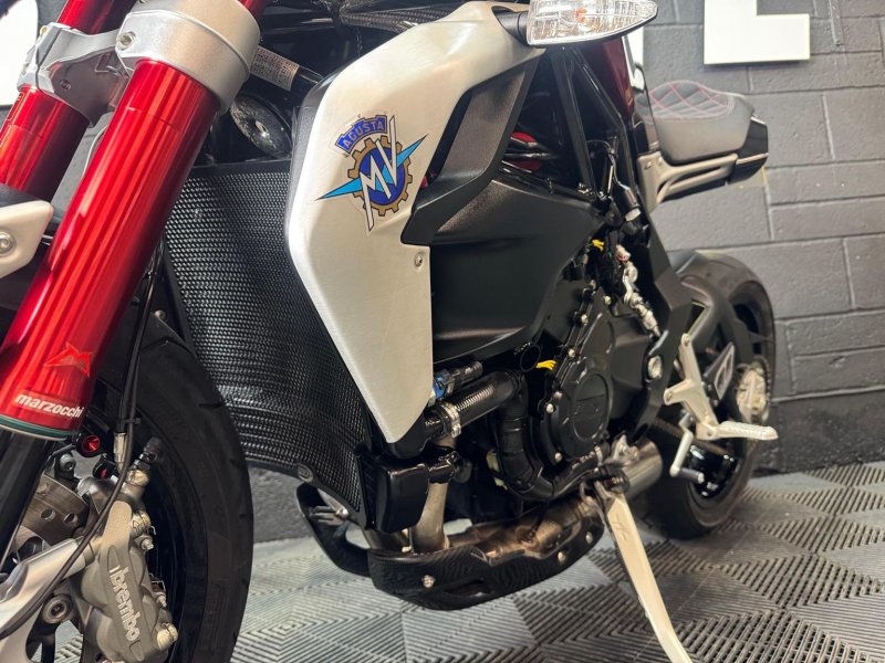 MV AGUSTA BRUTALE 800