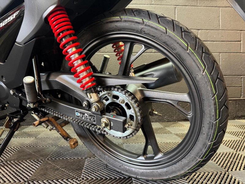 HONDA CB125F