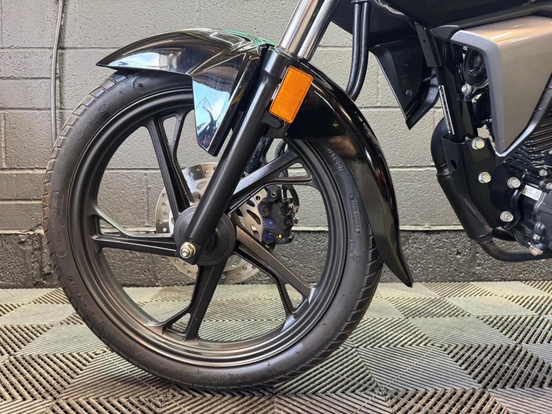 HONDA CB125F