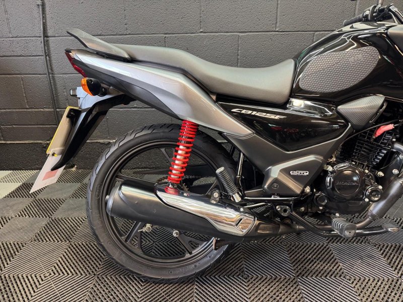 HONDA CB125F