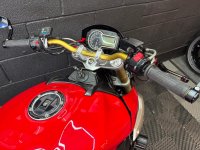 SUZUKI GSR750