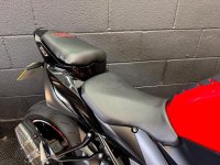 SUZUKI GSR750